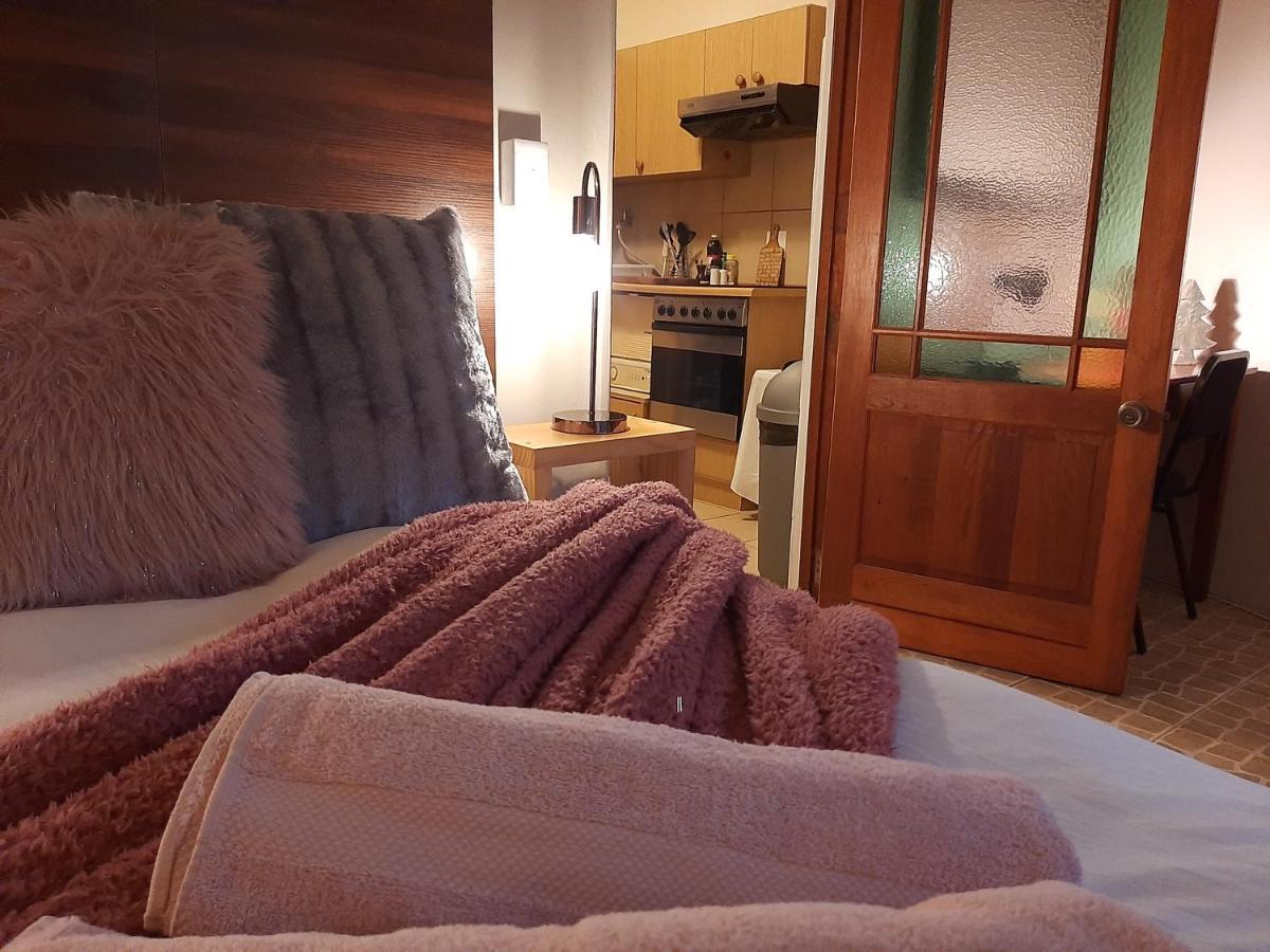 Rosenhof Garden Cottage Клануилям Екстериор снимка