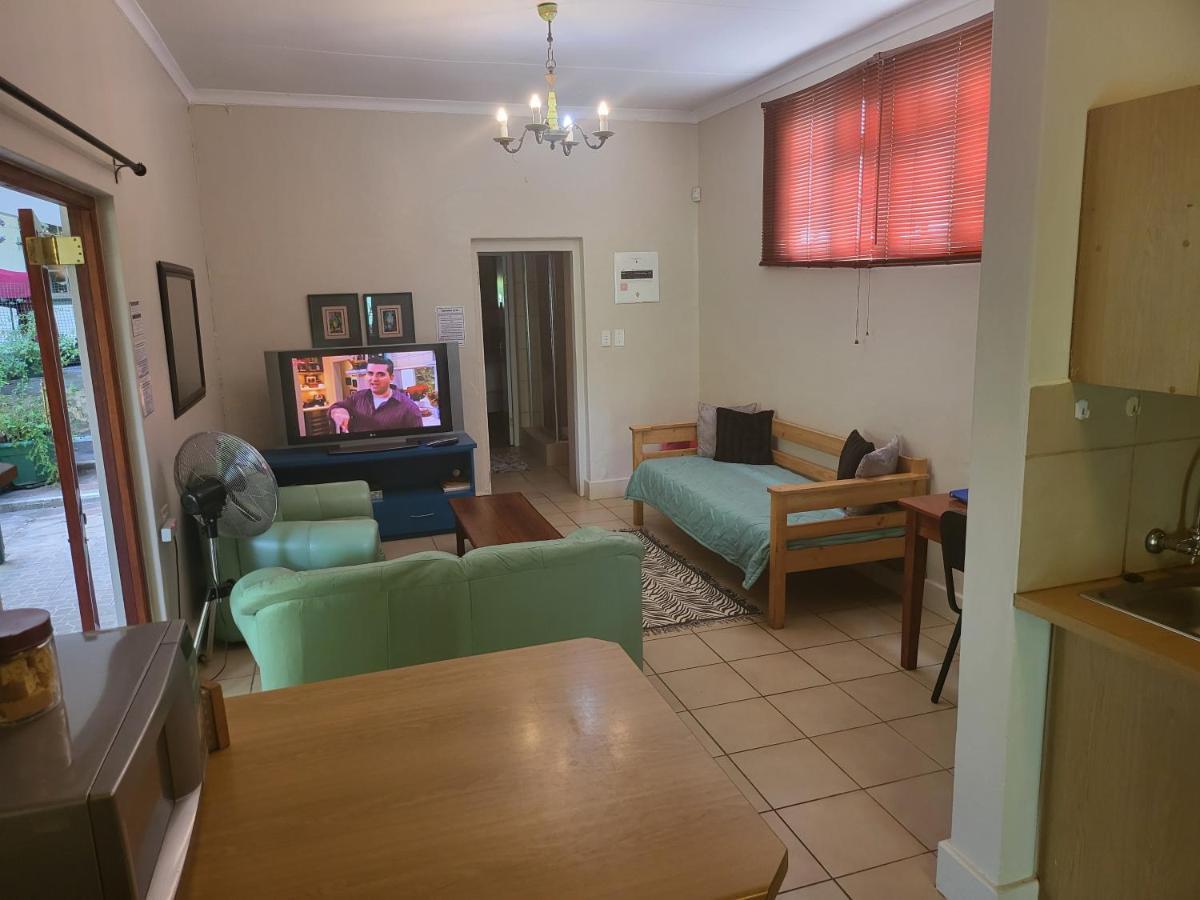 Rosenhof Garden Cottage Клануилям Екстериор снимка